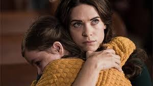 Tia Hendricks's Instagram, Twitter & Facebook