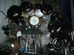 Play online along to slipknot's songs on joey jordison's virtual drum set with touch or with the keys matching the drum set elements, snare drum, toms, cymbals, double bass drum and hihat. Joey Jordison Pearl Drum Set Shefalitayal