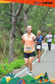 貓空#草湳線#杏花林最近加入有氧訓練幫助騎車上坡更順利更輕鬆！！ 今日沒想到來到貓空竟然陰雨綿綿，只有帶背心，覺得應該還行就照計畫完成騎行。  下杏花林結果沒雨，車友開始陸續出現，於是乾脆在騎上杏花林，但最近杏花林路線都在整修水溝😱，路不是很好，泥巴濺得我鞋 ...