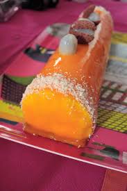 Buche Exotique Mousse Chocolat Blanc Dacquoise Noix De Coco Insert A La Mangue Framboises Aurore S Bakery Mousse Chocolat Blanc Chocolat Blanc Dessert