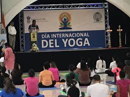 Declarado por la onu como día internacional del yoga. Dia Internacional Del Yoga Con La Yoga Life Panama Facebook
