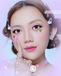 Grey Softlens ternatural!👀 Eye Candy Moon punya patern dan warna abu-abu  yang kalem & lembut! Cocok banget kamu pakai sehari