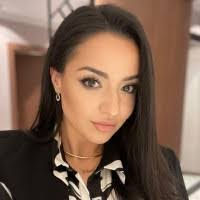 Daisy Easton's Instagram, Twitter & Facebook