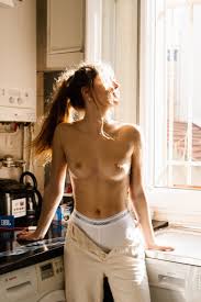 Charlotte Free HD phone wallpaper