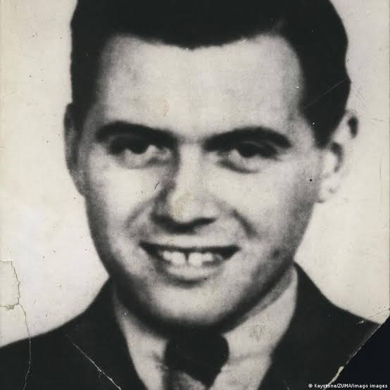 Como ossada de médico nazista virou material didático em SP