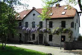 Auf der suche nach ihrem traumhaus? Datei 503 9 001 Wohnhaus Rheinuferstrasse 6 Neuss Grimlinghausen Jpg Wikipedia