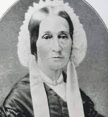 Hannah Arnett's Instagram, Twitter & Facebook