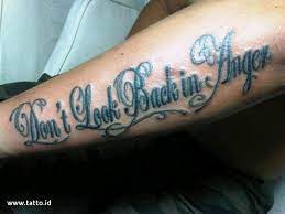 Hal ini dapat dihapus dengan mudah. Tato Tulisan Latin Di Tangan