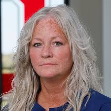 Cynthia Doughty's Instagram, Twitter & Facebook