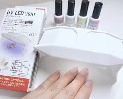 ダイソーの「LEDライト」の使い方をプロが解説！使用感もレビュー - macaroni