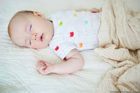 Was Dem Baby Nachts Zum Schlafen Anziehen Sommer Winter Wiado De