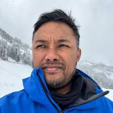 Daniel Lavine (@SirDanielLavine)