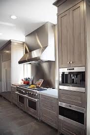 23 Inspiring Shaker Cabinets Pictures Design Ideas In 2020 Stained Kitchen Cabinets Contemporary Kitchen Wood Kitchen