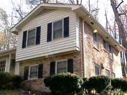 A split level house or two story house is great for young or middle aged parents, but is hard for elderly. Learn About The Split Level Home Style And How It Has Evolved Video Hgtv