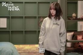 老粉皆知，我的成长经历异于常人。 从小到大，由于先天瘫痪，我不仅从未上过学。 甚至十八岁之前，几乎没接触过家门外的世界。 当别的孩子一起疯跑时，我正在家自学识字，一个人看《安徒生讲故事》； 当别的孩子组团打电竞时. Nf7lbjjchzlupm