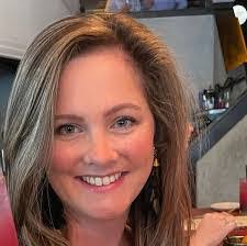 Elizabeth Gantt's Instagram, Twitter & Facebook