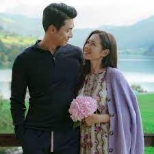 I am also grateful to son ye jin, whose yoon se ri was the perfect partner for ri jung hyuk. Korean Actress Son Ye Jin Says I Do To Hyun Bin In A Tvc