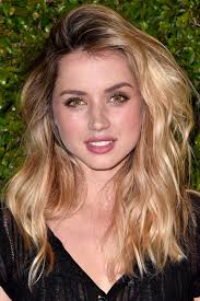 Celebrities With Buttery Blonde Hair Buttery Blonde Bleach Blonde Hair Blonde Actresses