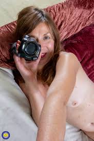 Mature Olivia Johnson has a natural hairy pussy - My Free Pornstars