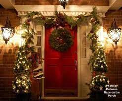 Christmas Wreath Decorations Ideas For Your Home And Front Porch Outside Christmas Decorations Christmas Decorations Wreaths Traditional Christmas Decorations