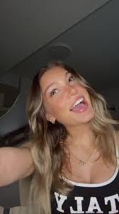 Kaitlyn Hendricks's Instagram, Twitter & Facebook