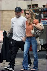 He moved to jacksonville in his late teens and served time in the us navy. Fred Durst Got Married Celebrity Parenting