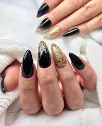 Black And Gold Glitter Toe Nails Black And Gold Glitter Nails Glam Nails Festive Nails New Years Eve Nails Gold Toe Nails Nail Colors