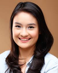 On the Wings of Love" Complicated (TV Episode 2015)