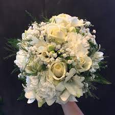 Quali fiori per le nozze d'oro? Il Bouquet Anni 50 Con Fioreria Il Chiosco Di Lidia Facebook