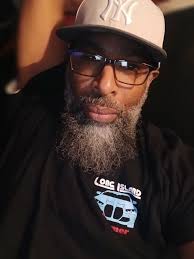 Downtown Newark used to be packed like this. Do anyone know if it still  is??