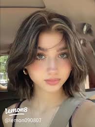 Fall Short Haircut Inspiration for Straight Hair