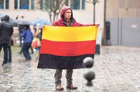 У сучасній німеччині вираз «російські німці» (нім. Jungle World Mit Migranten Gegen Migranten