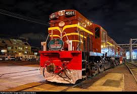 Privately Owned Locomotives 4501 And 4833 Just Arrived Back In Eveleigh After Having Earlier Worked The Illawarra Tree Top Flyer Old Trains Train Train Travel