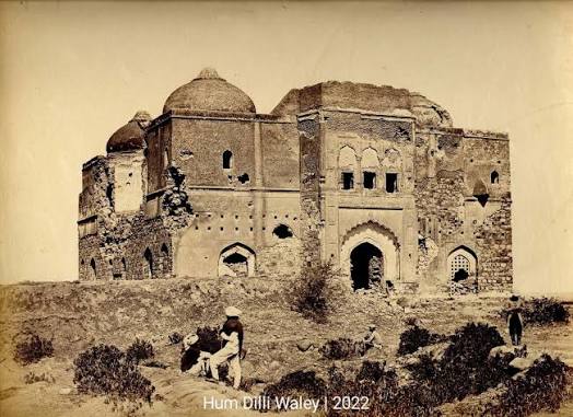 Chauburja Mosque on Kamla Nehru Ridge in Delhi
