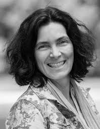 Das sind Lisa und Paul. Die beiden sehen, dass es schneit. Lisa und Paul  posten es aber nicht auf Facebook, weil sie wissen, das