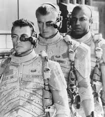 Люк не может стрелять в безоружных людей. Universal Soldier 1992 Imdb