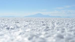 The heavenly road down to calama begins at 4000 m. German Industry Hopes To Lift Bolivia S Lithium Treasure Business Economy And Finance News From A German Perspective Dw 12 11 2020