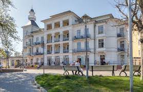Villa goodewind wohnung, херингсдорф (германия) — цены и отзывы. Seeschloss Heringsdorf Mit Meerblick 2 Zimmer Ferienwohnung Seeschloss App 13 Heringsdorf Usedom Ostsee Reisen De