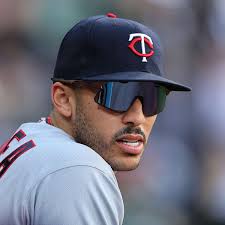 White Sox News: Carlos Correa leaves the AL Central for a different team  than we thought