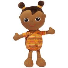 Cette Jolie Poupee Africaine Est Toute Douce A Caliner Et Deviendra Vite Le Doudou De Bebe Elle Est Aussi Une Occasion De S Ouvrir Poupee Doudou Doudou Enfant