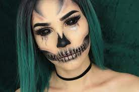 Le maquillage, quand il s'agit d'aller chanter des conneries dans un stade, c'est à la portée de tout le monde. Deguisement Halloween Qui Fait Vraiment Peur 25 Idees En Photos Halloween Makeup Pretty Cute Halloween Makeup Cool Halloween Makeup