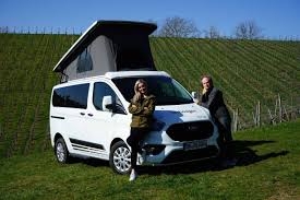 It's small, boxy, and perfect for a tiny conversion. 2021 Burstner Copa Neuer Campervan Auf Ford Transit Basis Der Autotester De