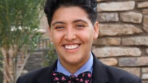 Lorena Austin's Instagram, Twitter & Facebook