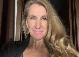 Brett Marion's Instagram, Twitter & Facebook