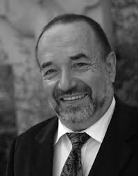 SELBSTLOS FÜR MENSCHEN IN NOT DA SEIN