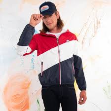 Ses grandes poches seront très pratiques pour y ranger vos clés et votre téléphone portable. Coupe Vent Impermeable Jott Homme Martin Bleu Blanc Rouge 150 Fred Aston