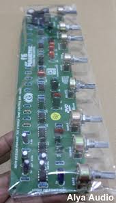 Jika kita lihat bagian tone control belum parametrik, bahkan bagian midle. Tone Control Stereo Parametric 10 Ic 741 T546 Alya Audio Elektronik