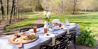 Be it for an elegant dinner party or a beach party in your backyard. Simple Summer Dinner Party Ideas The Essentials Grace In My Space