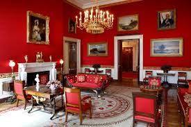 Obama, if you're reading this — we'd be more than happy to do a tour. Melania Trump White House Decor Upgrades First Lady Refreshes Rooms