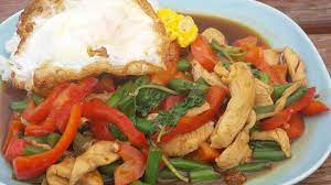 Najděte stock snímky na téma try thai signature dish phad kra v hd a miliony dalších stock fotografií, ilustrací a vektorů bez autorských poplatků ve sbírce shutterstock. Phad Gra Prau Gai Kai Dau Bild Von Nongs Thai Imbiss Augsburg Tripadvisor